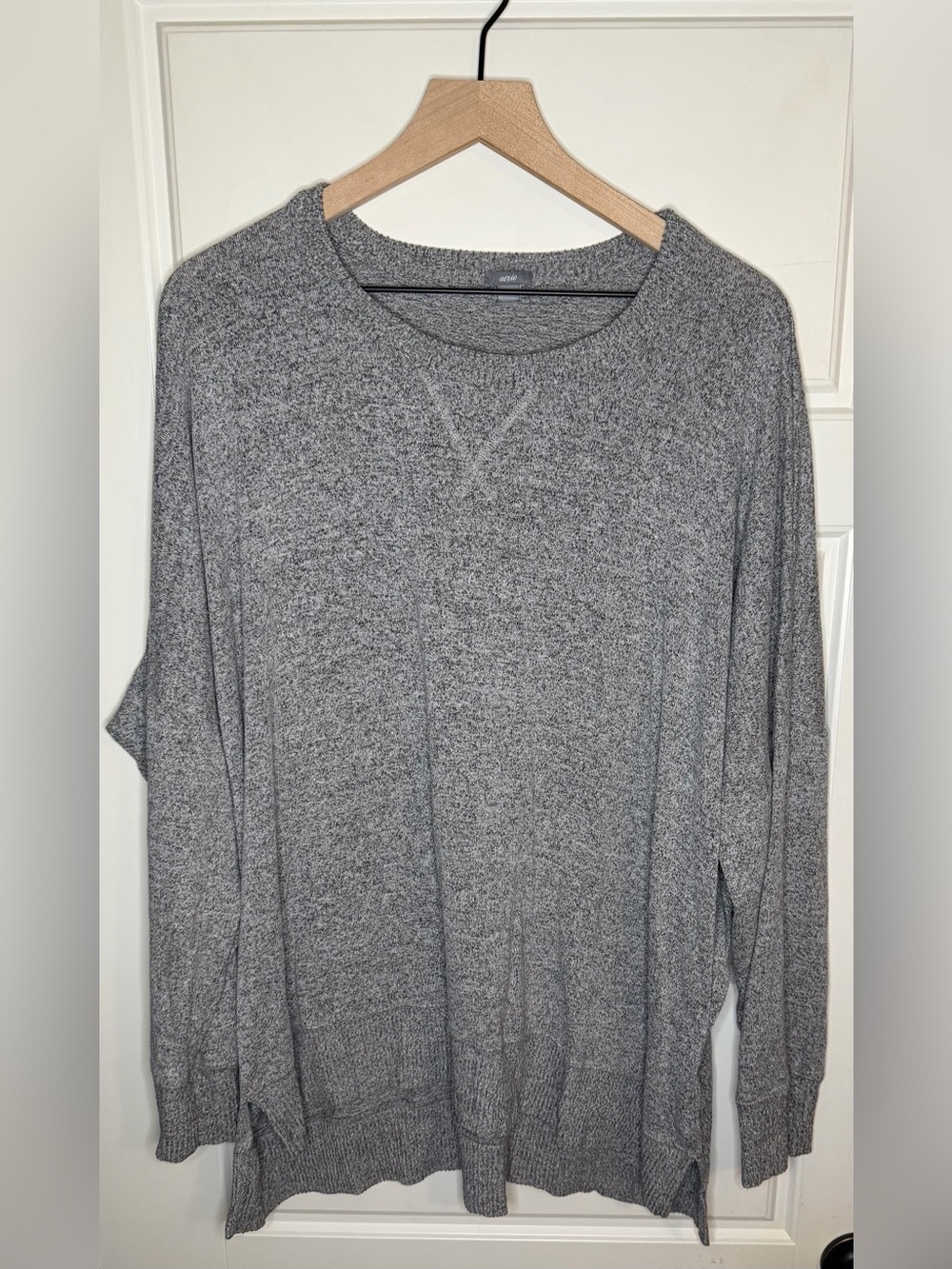Aerie Women’s Heather Gray Crewneck Sweater